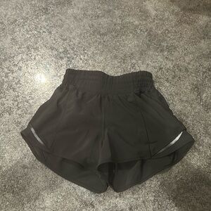 Lululemon hottie hot shorts